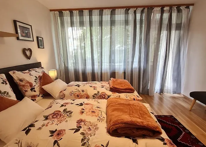 Einladend Apartman *